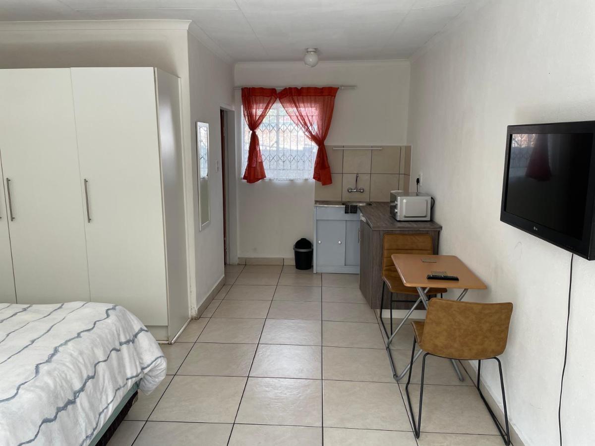 La Fiance Village Polokwane Dış mekan fotoğraf